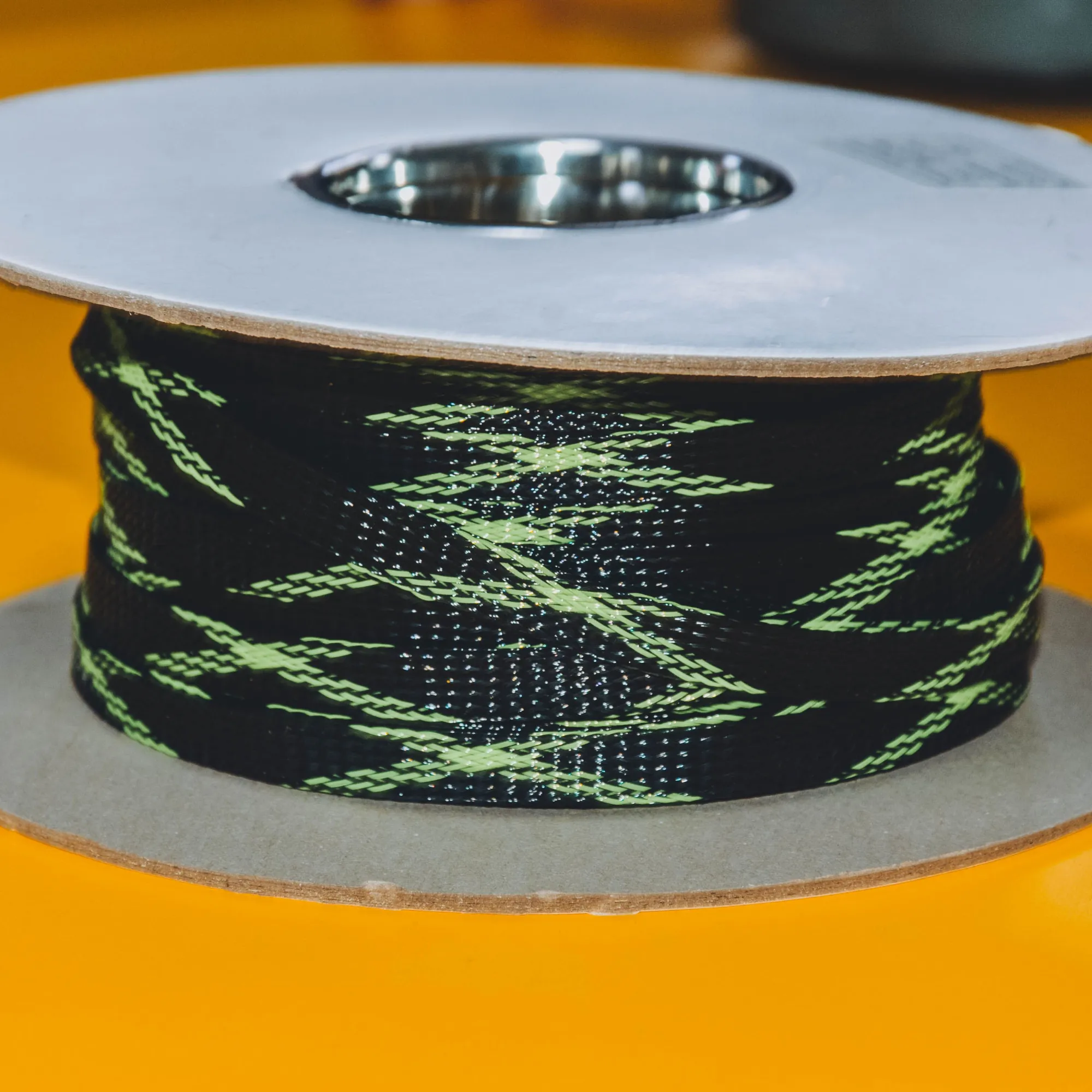 Защитная кабельная оплетка GA D10mm черно-зеленая (1б-50м) (1м) - фото